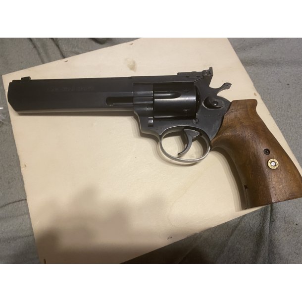 Alfa steel revolver cal 32 S&W